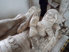 Image of tomb of Sir Thomas Fettiplace at East Shefford Berkshire
