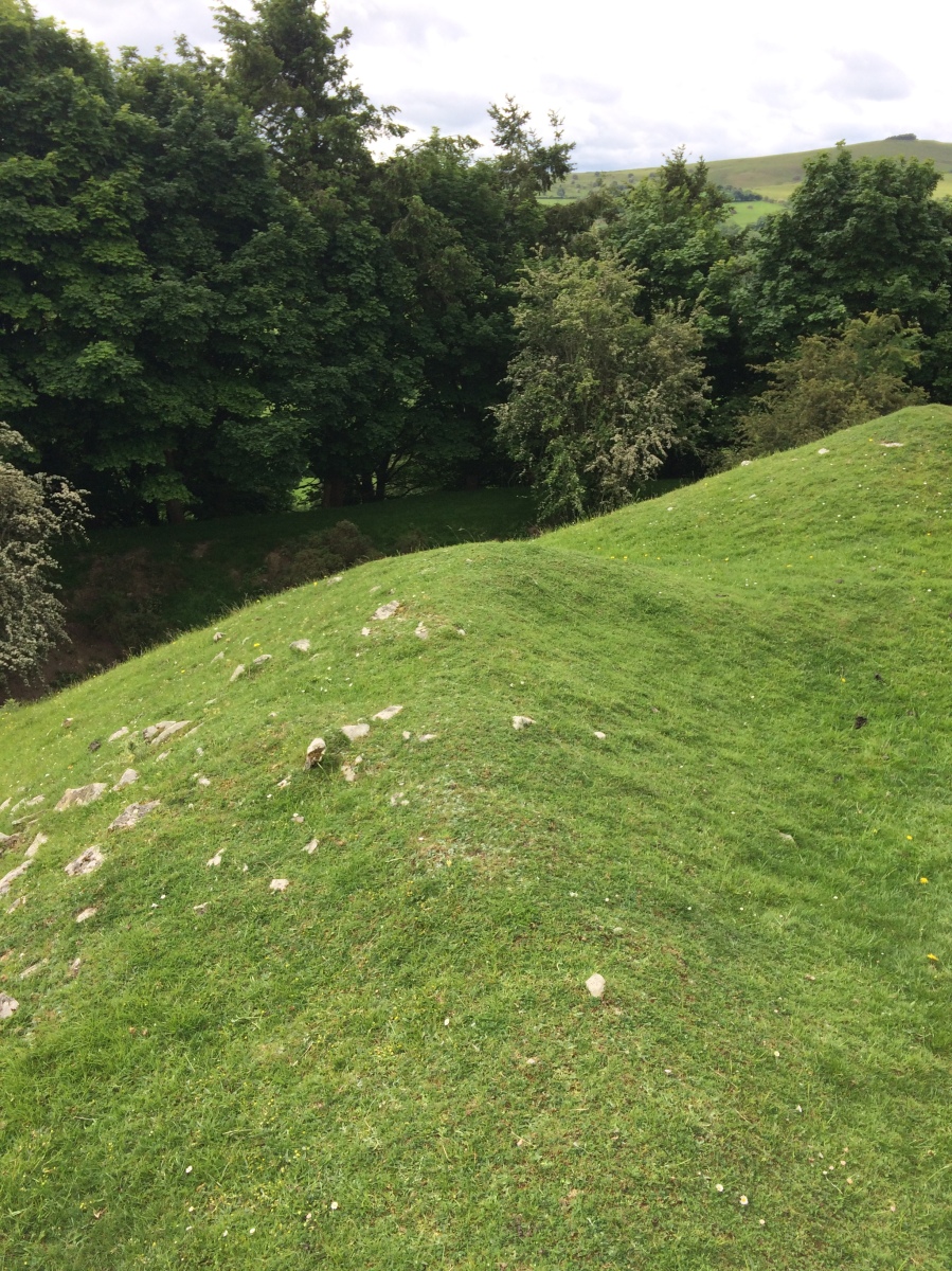 Image of masonry remains on motte at Painscastle